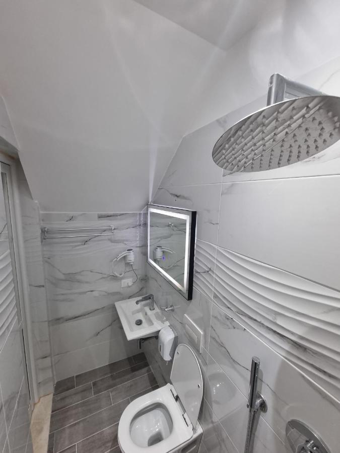 Vila Soleil Vlorë Екстериор снимка
