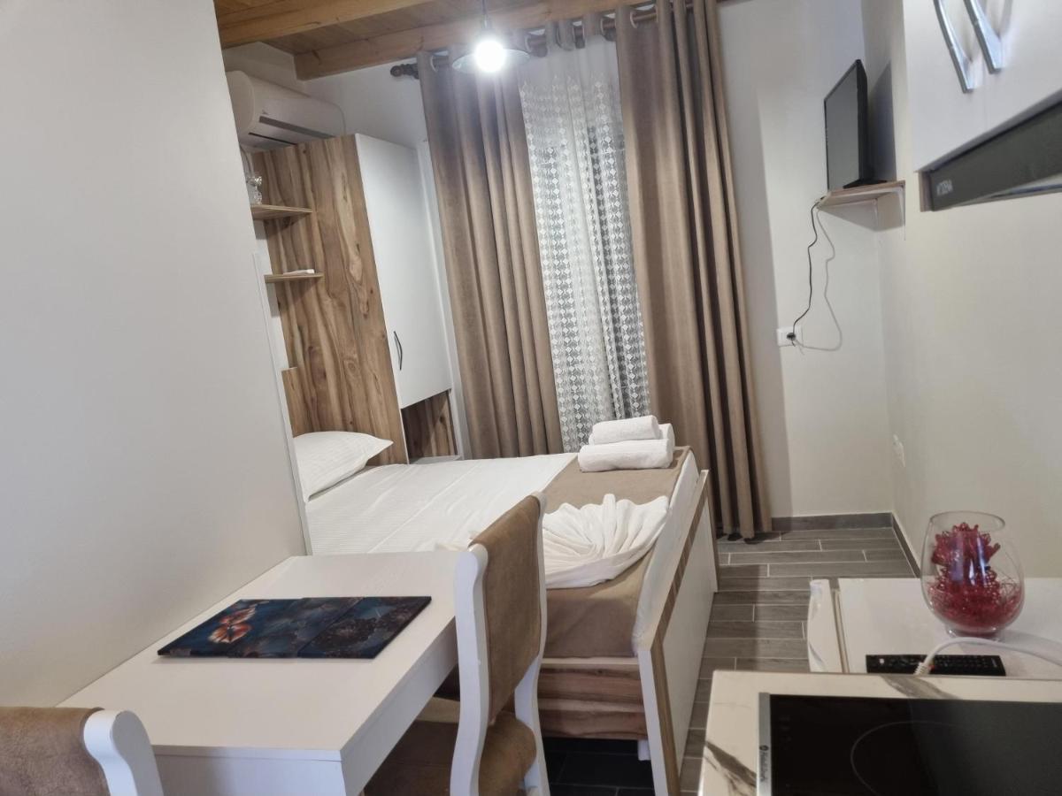 Vila Soleil Vlorë Екстериор снимка