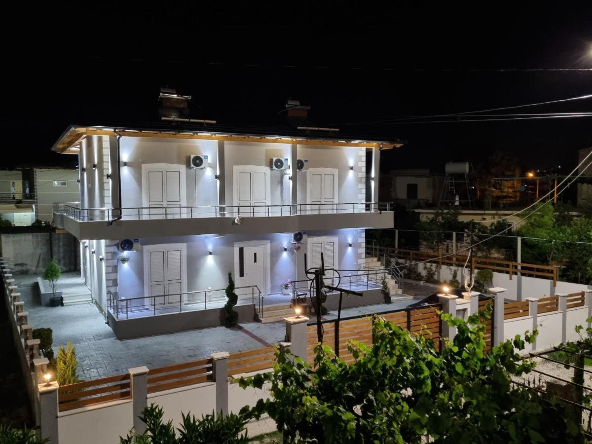 Vila Soleil Vlorë Екстериор снимка