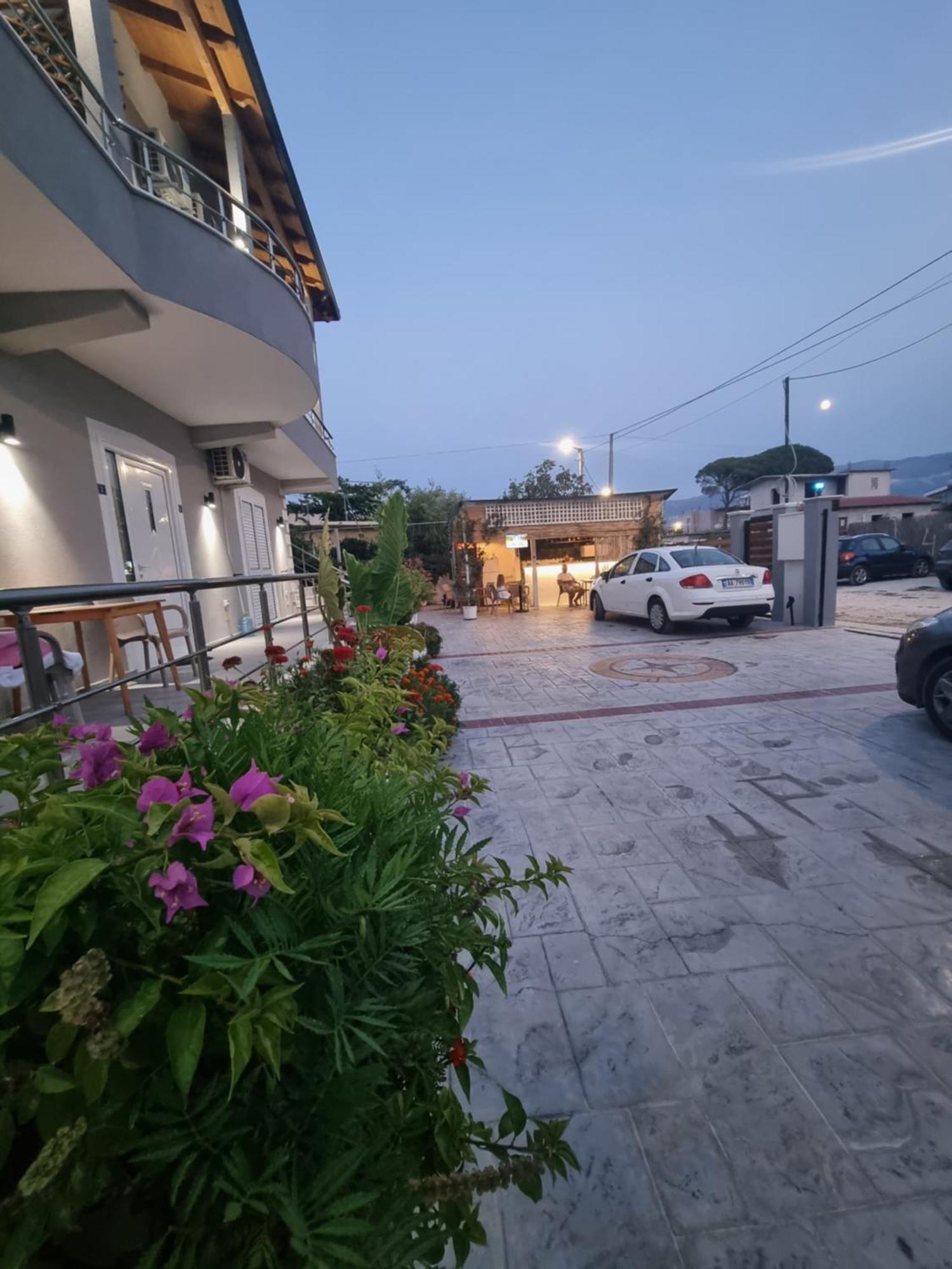 Vila Soleil Vlorë Екстериор снимка